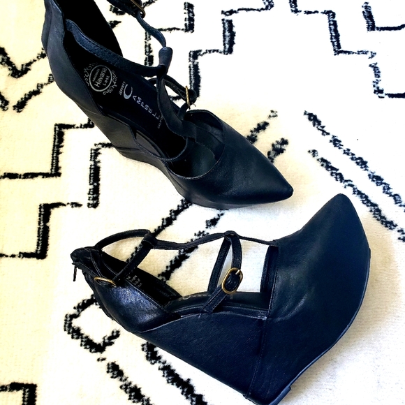 JEFFREY CAMPBELL - THE Zane Platform Wedge! RARE! - Picture 5 of 8